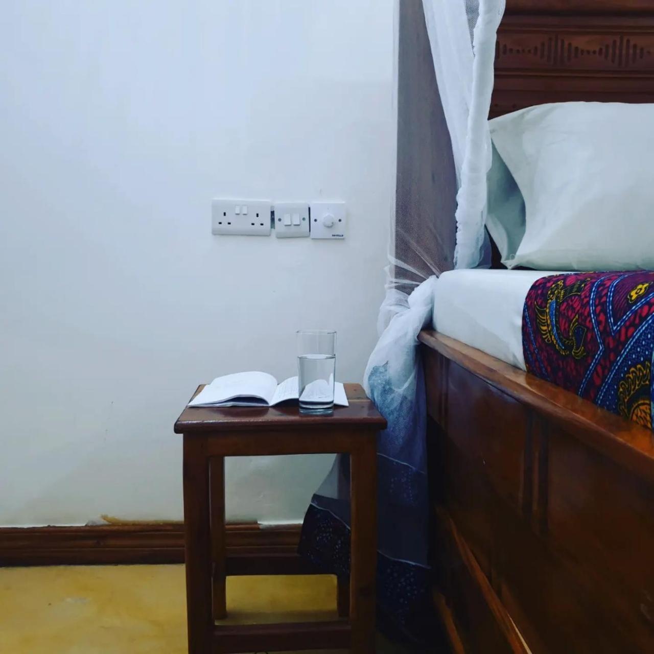 Tumbo Swahili Bed & Breakfast Gulioni