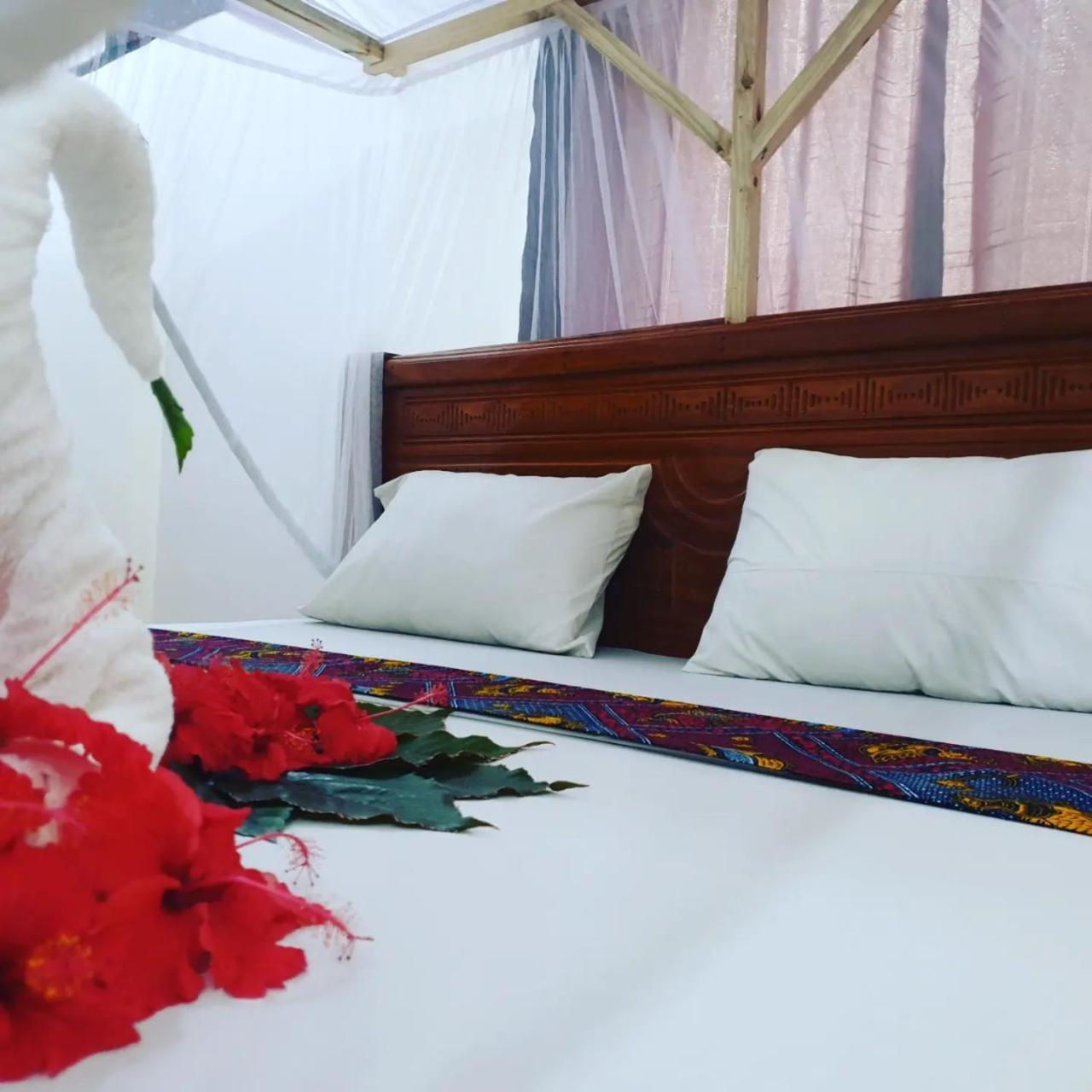 Tumbo Swahili Bed & Breakfast Gulioni