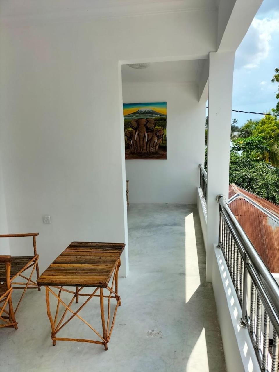 Tumbo Swahili Bed & Breakfast Gulioni