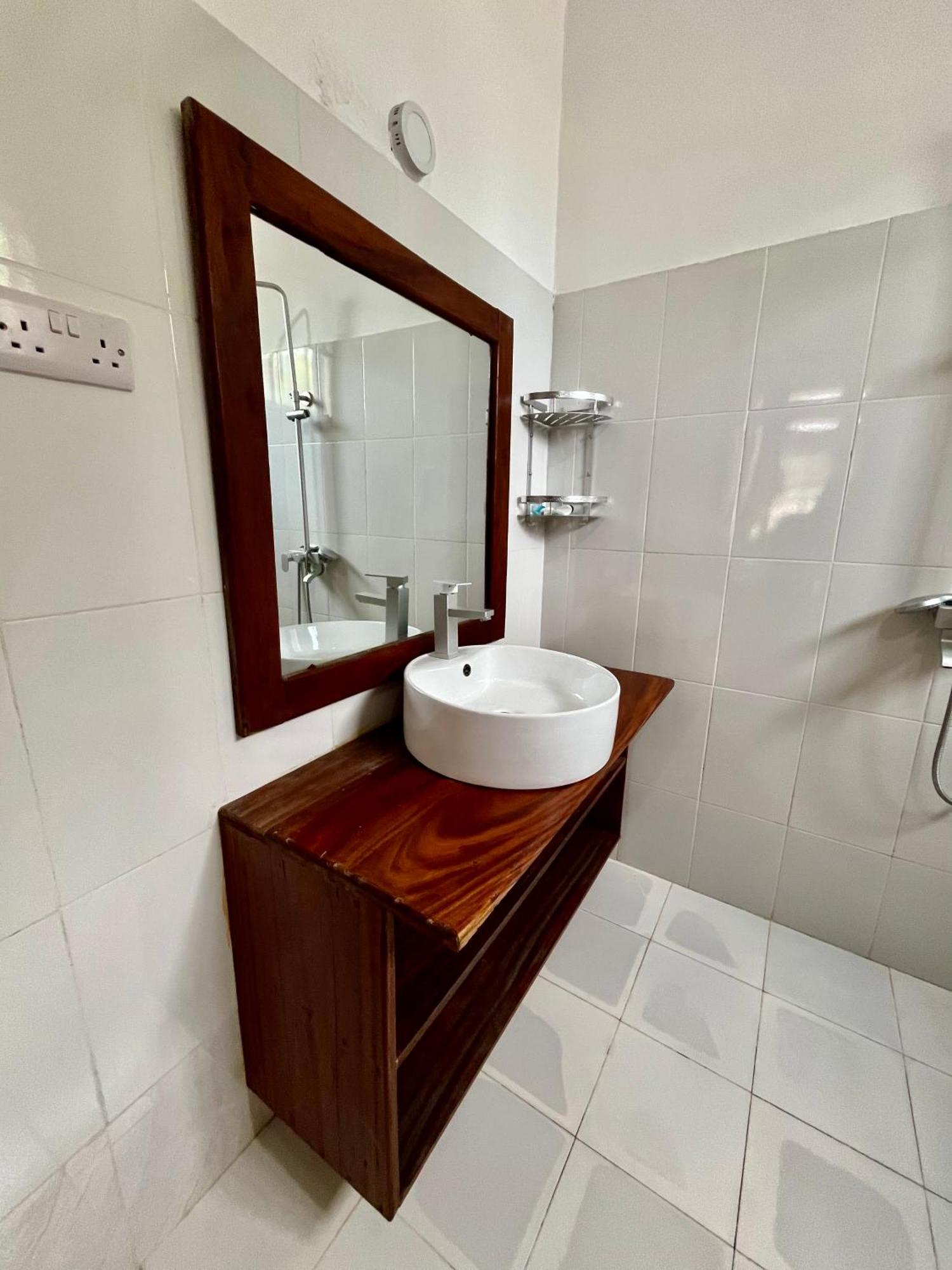 Bed & Breakfast Tumbo Swahili *